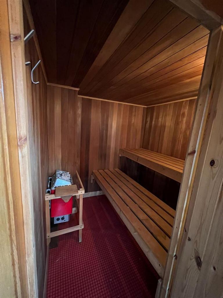Shower Room/Sauna