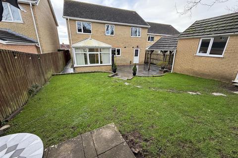 5 bedroom detached house for sale, Clos Y Capel, Llanelli