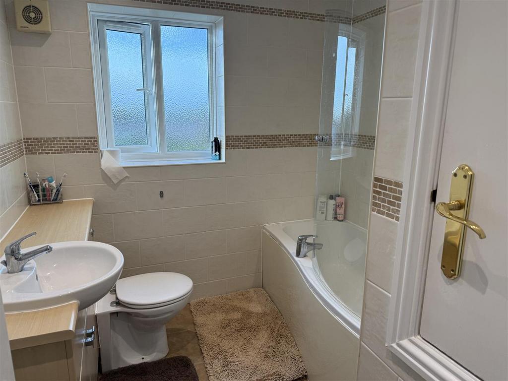 Main Bathroom