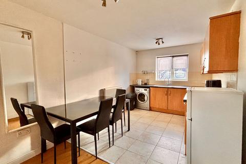 3 bedroom townhouse for sale, 25 Thornwood Close, Thurnscoe, Rotherham, South Yorkshire S63 0LJ