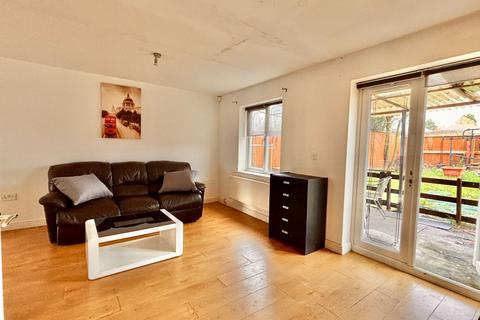 3 bedroom townhouse for sale, 25 Thornwood Close, Thurnscoe, Rotherham, South Yorkshire S63 0LJ