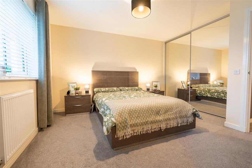 Mainbedroom.jpg