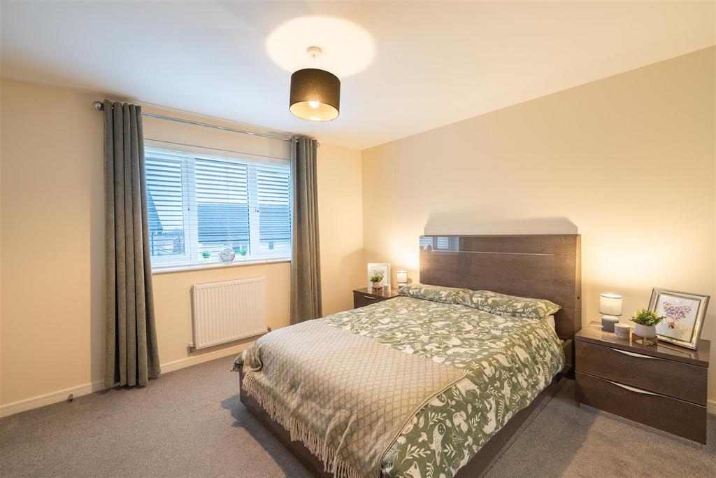 Mainbedroom-1.jpg