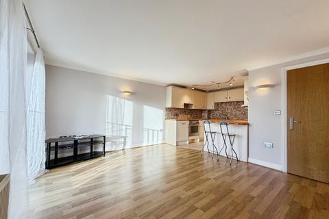 2 bedroom flat for sale, Newmans Close, Hythe