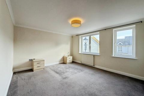 2 bedroom flat for sale, Newmans Close, Hythe