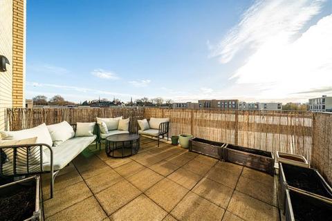 2 bedroom flat for sale, Bramah Road, London SW9