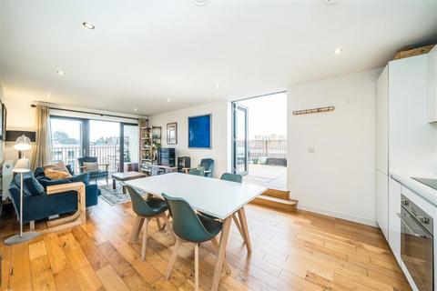 2 bedroom flat for sale, Bramah Road, London SW9