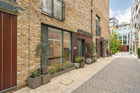 3 bedroom terraced house for sale, Hilary Mews, London SE1
