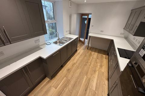 5 bedroom terraced house for sale, Bryn Road, Lampeter, SA48