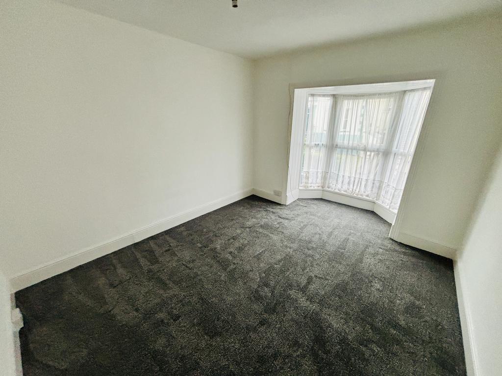 Rear bedroom 3