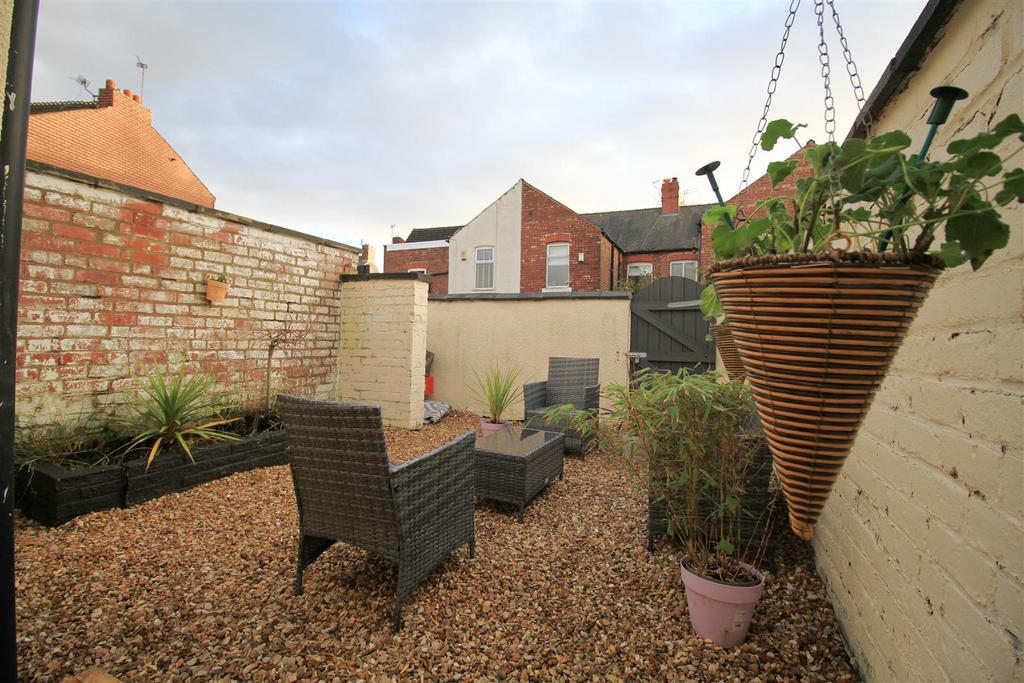 Rear yard...jpg