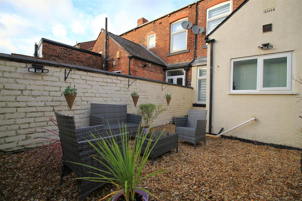 Rear yard.jpg