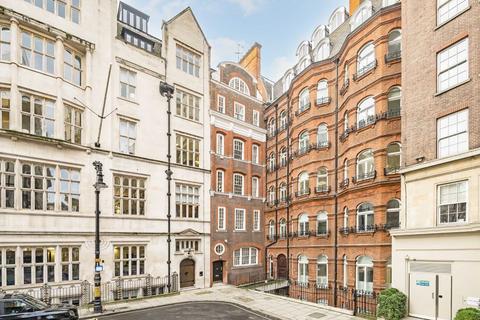 3 bedroom flat to rent, Stratton Street, London W1J