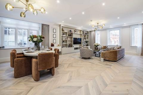 3 bedroom flat to rent, Stratton Street, London W1J