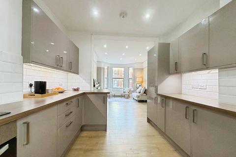 2 bedroom flat for sale, Bournemouth Road, Folkestone