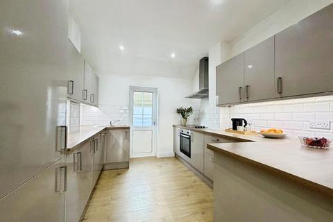 2 bedroom flat for sale, Bournemouth Road, Folkestone