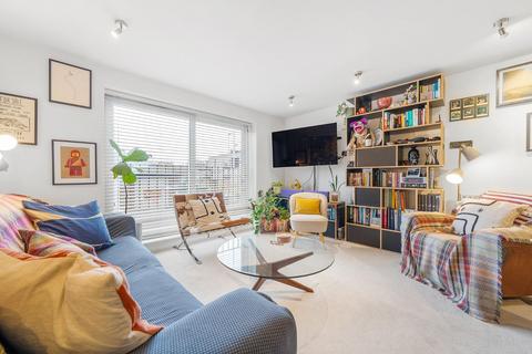 2 bedroom flat for sale, Wandsworth Road, London SW8