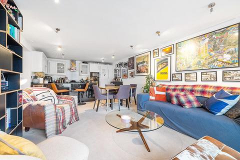 2 bedroom flat for sale, Wandsworth Road, London SW8