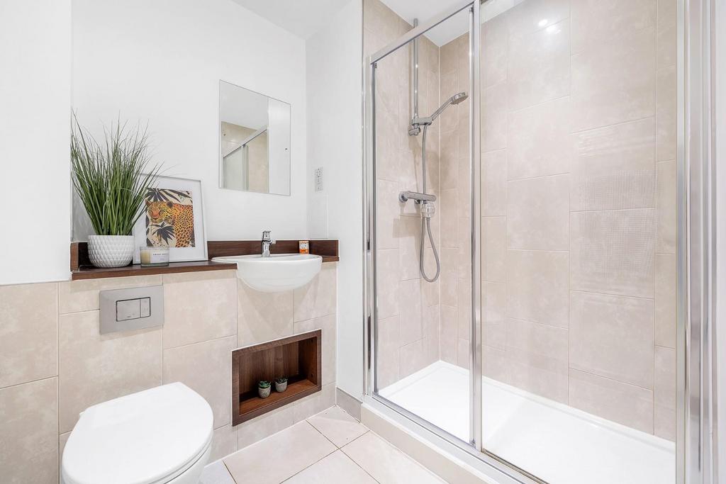 Ensuite.JPG