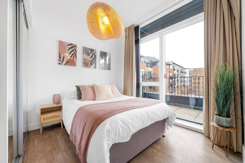 Bedroom 2.JPG