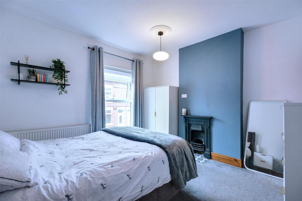 Bedroom 1 1.jpeg