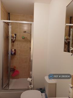 1 bedroom in a house share to rent, Arbus Crescent, Harrow, HA2
