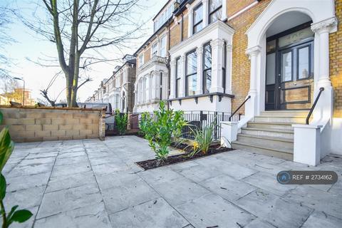 2 bedroom flat to rent, Queens Drive, London, N4