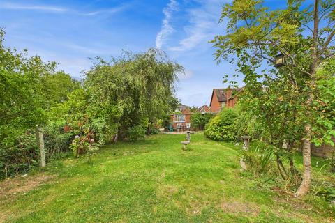 3 bedroom semi-detached house for sale, Lower Street, Aylesbury HP22