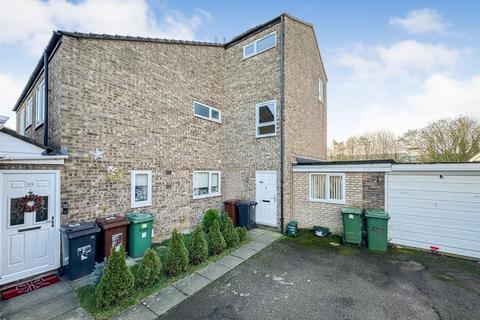 4 bedroom semi-detached house for sale - Bede Close, Corby NN18