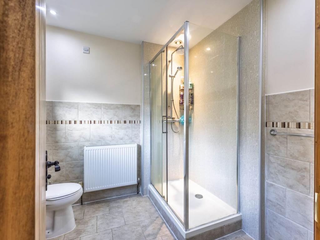 En suite bed 1