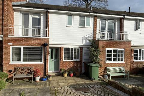 undefined, Milton Close, Henley-On-Thames RG9