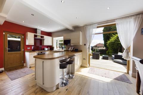 3 bedroom detached house to rent, Springfield Road, Sheffield