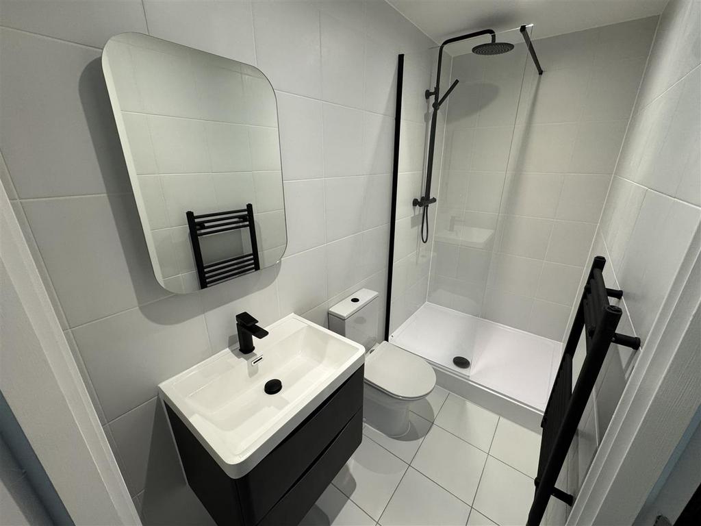 Ensuite.jpeg