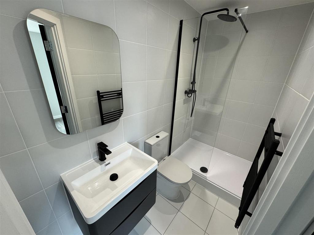 Ensuite.jpeg