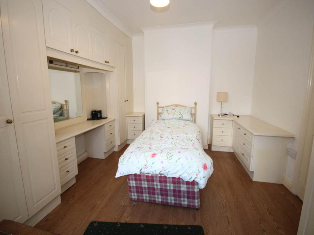 Bed 1