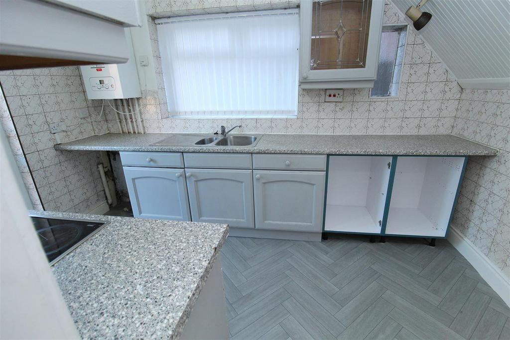 Kitchen1.JPG