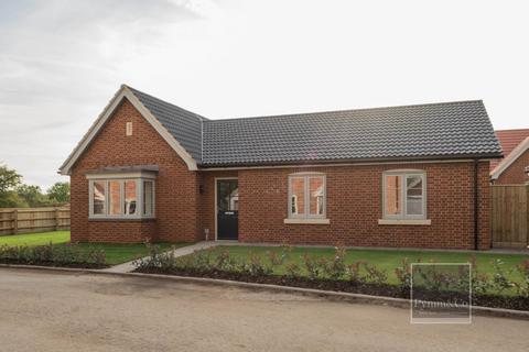 3 bedroom detached bungalow for sale, The Green, Southwold IP18