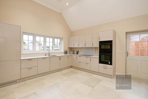 3 bedroom detached bungalow for sale, Halesworth Road, Southwold IP18