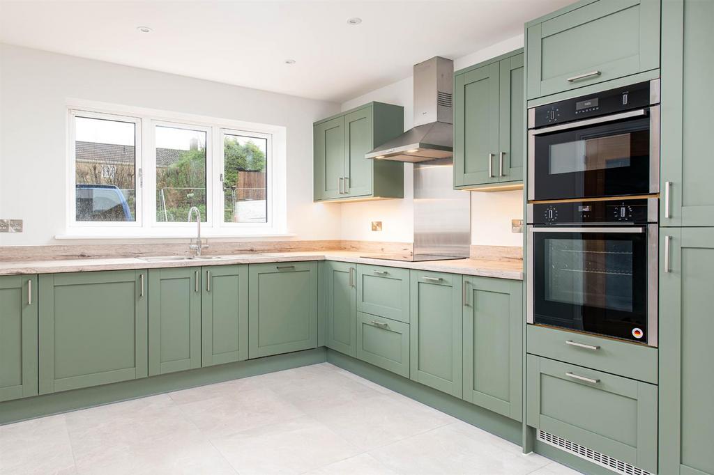 Plot 12 Kitchen 2.jpg
