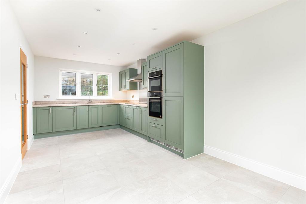 Plot 12 Kitchen 3.jpg