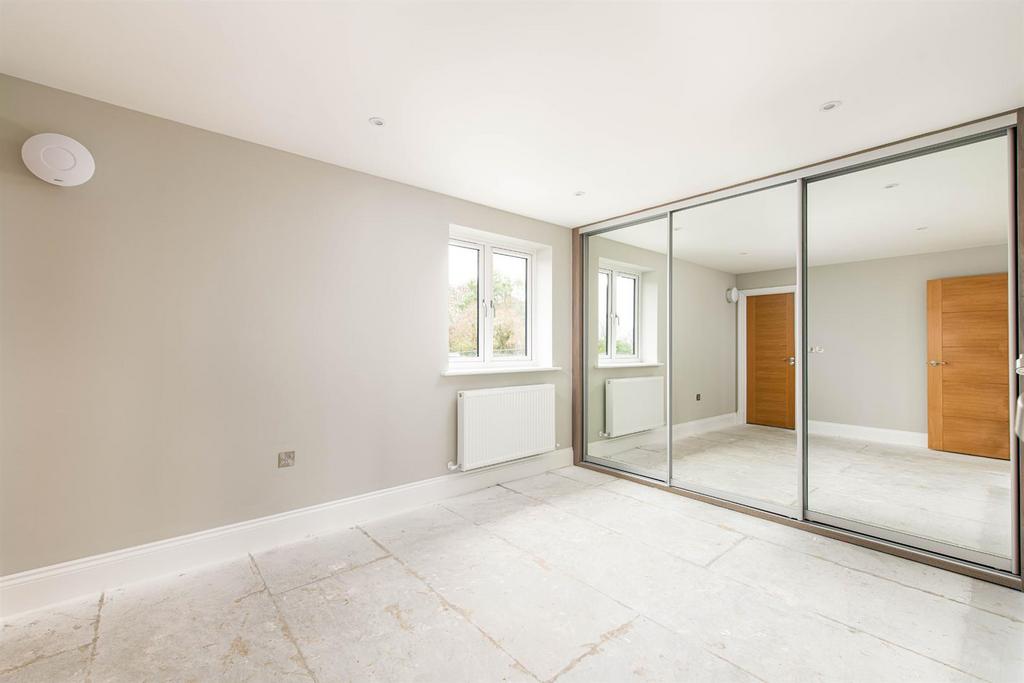 Plot 11 Bedroom1 2.jpg
