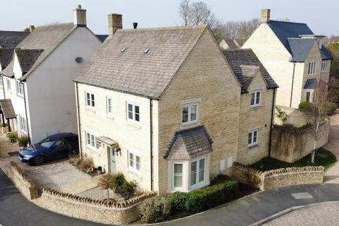 4 bedroom detached house for sale, Old Railway Close, Lechlade, Gloucestershire, GL7