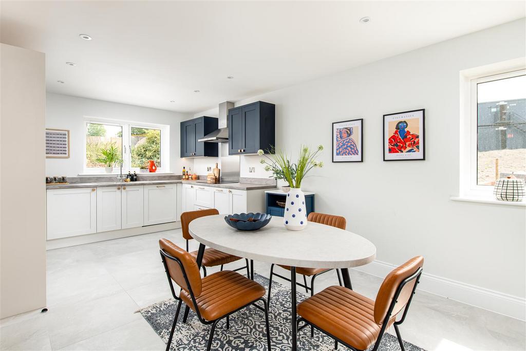 Kitchen 2.jpg