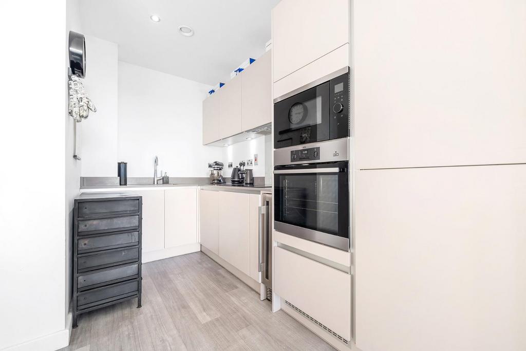 Kitchen.JPG