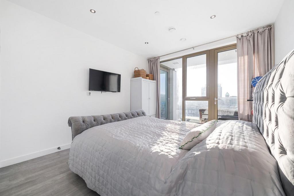 Bedroom (2).JPG
