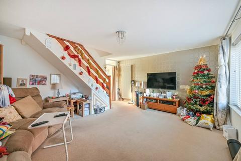 3 bedroom end of terrace house for sale - Bennetts Close, Cippenham Green, Slough, SL1
