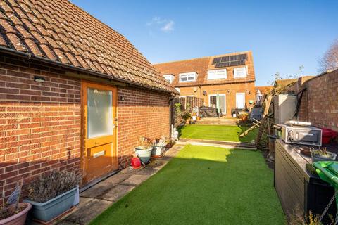 3 bedroom end of terrace house for sale, Bennetts Close, Cippenham Green, Slough, SL1
