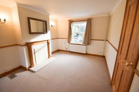 3 bedroom terraced house to rent, Butts Lane, Eastbourne BN20