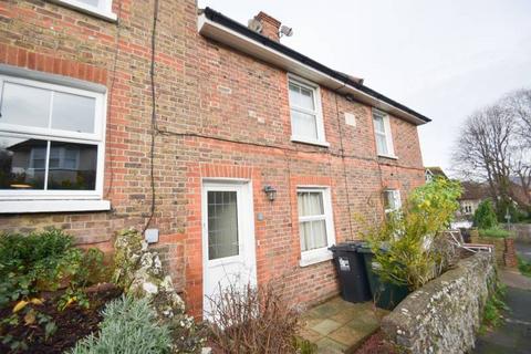 3 bedroom terraced house to rent, Butts Lane, Eastbourne BN20
