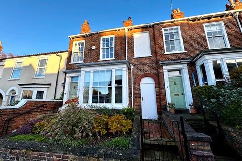 4 bedroom townhouse for sale - 49 Upgate Louth LN11 9HD